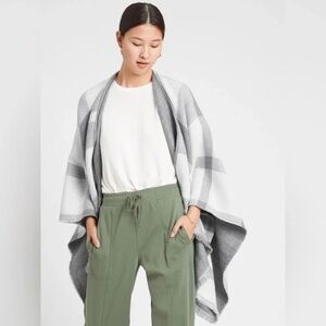 Banana Republic Factory | Reversible Grey Plaid Poncho OS
